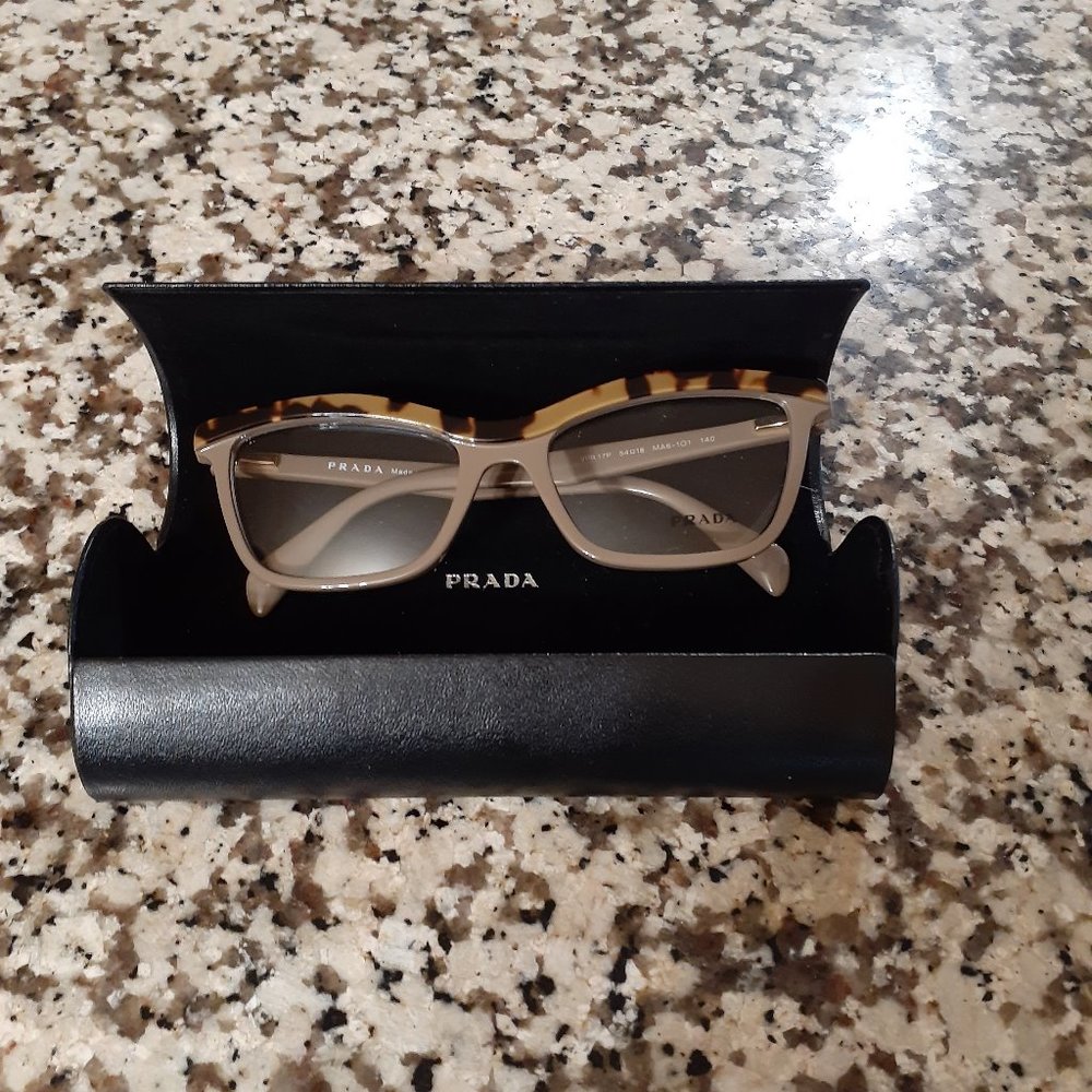 prada eyeglass frames New